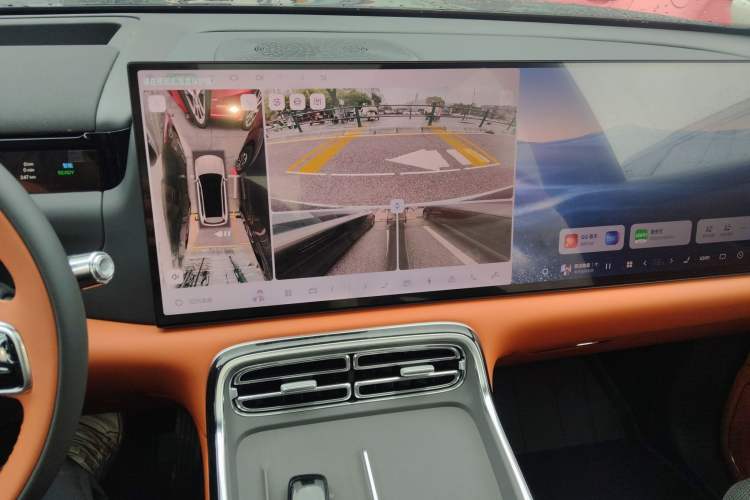 Used Geely Galaxy M9 2025 Model 230km Two-Wheel-Drive Exploration Edition Audio And AC Panel