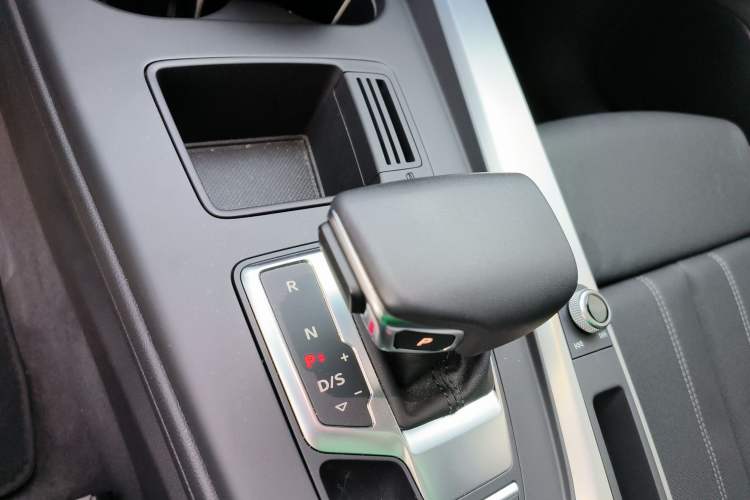 Used Audi A4L 2023 40 TFSI Fashion Dynamic Model
