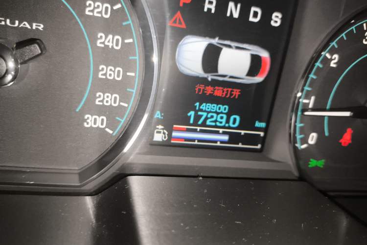 Used Jaguar XF 2014 XF 3.0 SC Elegance Edition Odometer Close Up