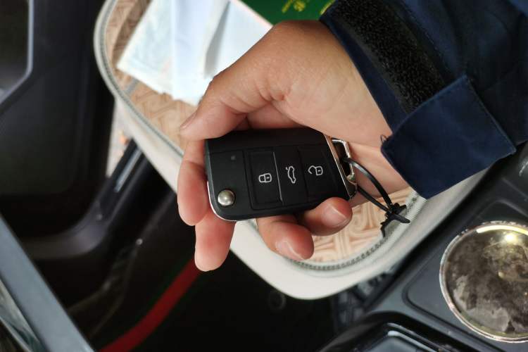 Used Volkswagen Tayron X 2020 330TSI Two-Wheel Drive Luxury Smart Connectivity Version Vehicle Key