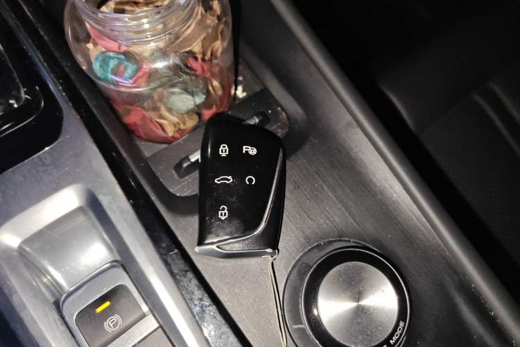 Used Dongfeng Aeolus Huge 2022 Mach Dual-Motor 1.5T MHD Dare-to-Dream Edition