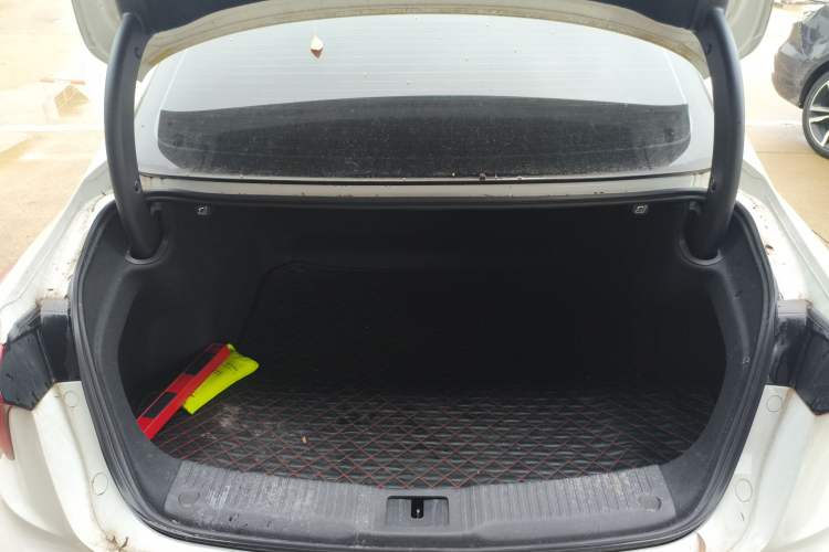 Used Hongqi H5 2023 2.0T Automatic Smart Connect Flagship Edition