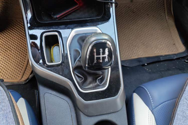 Used Chery Tiggo 5x 2023 1.5L Manual Fashion Edition Gear Lever