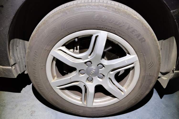 Used Audi Q5 2012 2.0TFSI Technology Model Right Front Wheel Hub