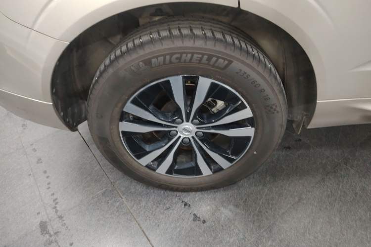 Used Volvo XC60 2025 B5 4x4 Smart Luxury Edition
