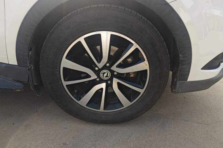 Used Dongfeng Fengon 580 2017 1.5T Manual Luxury Model
