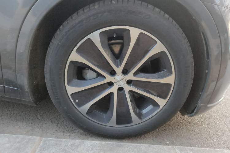 Used Hima Luxeed R7 2024 All-Electric 667 km Max