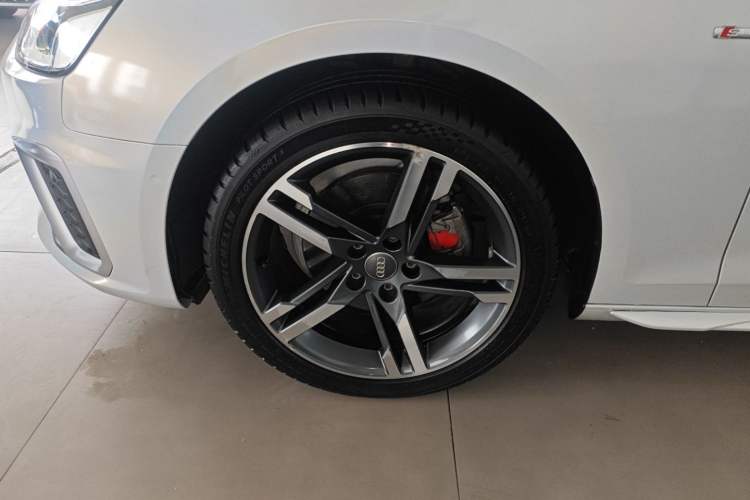 Used Audi A4L 2020 40 TFSI Luxury Dynamic Model
