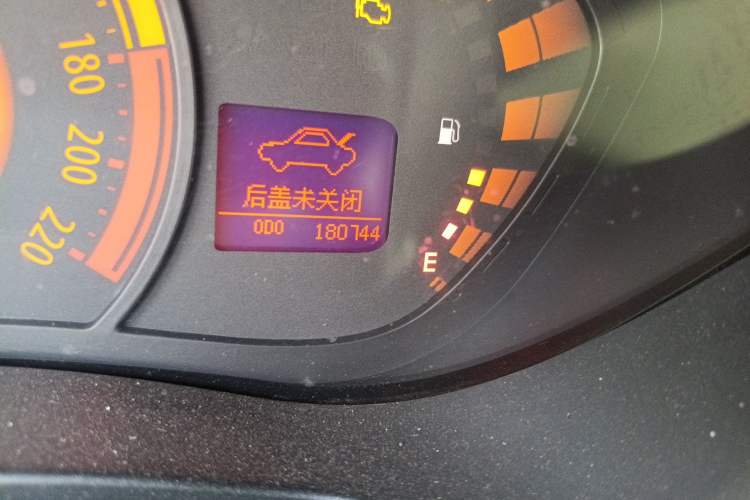 Used GAC Trumpchi GA3 2013 1.6L Manual Elite Edition Odometer Close Up