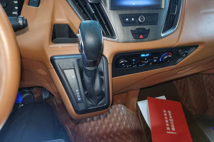 Used Ford Tourneo Custom 2020 2.0T Automatic Elite Edition China VI Standard
