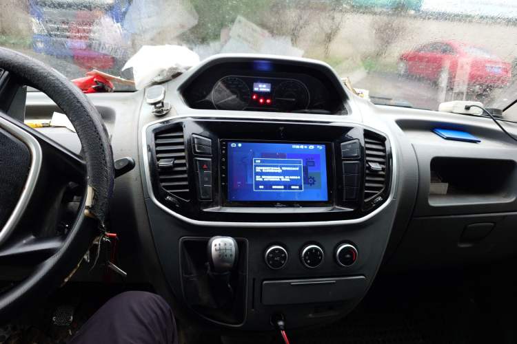 Used SAIC MAXUS Xintu V80 2021 2.0T Manual Classic Aoyuntong Long Wheelbase Mid-Roof 6/7/8/9-Seater
