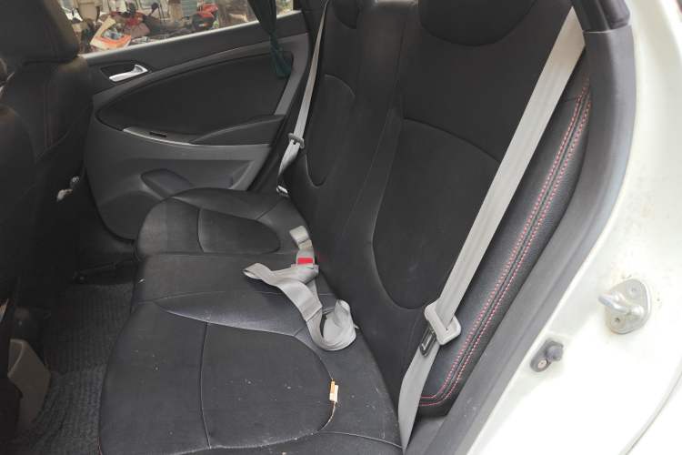 Used Hyundai Verna (older generation) 2016 1.4L Manual Smart GLS Trim
