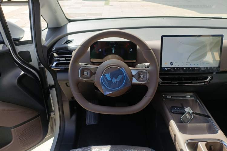 Used Wuling Wuling Starlight 730 2025 Model Pure Electric 500km Luxury Edition
