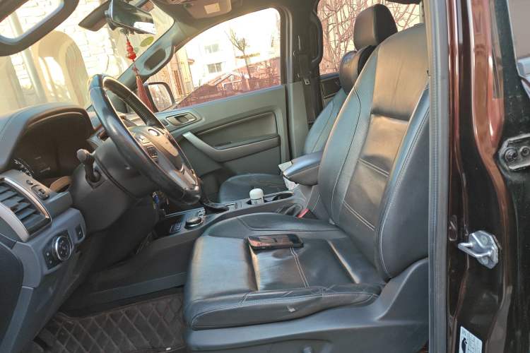 Used Ford Everest 2017 2.0T Gasoline Automatic 4x4 Luxury Edition 7 Seats