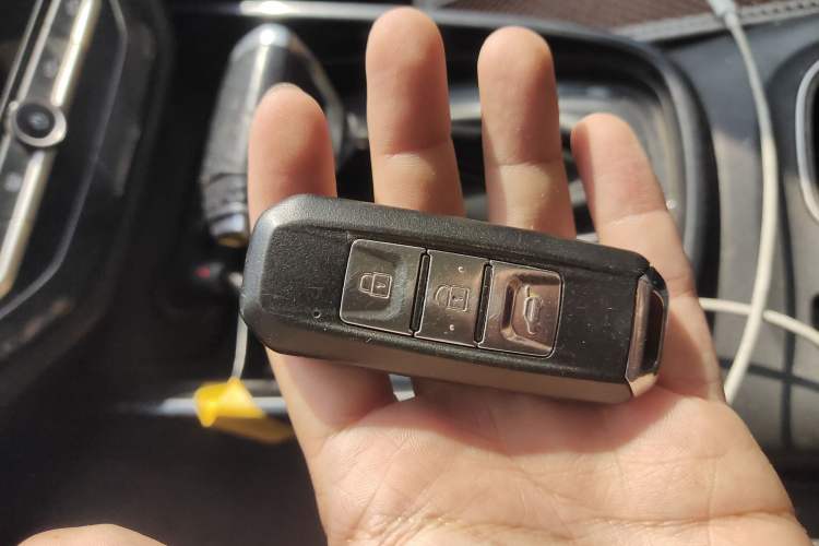 Used Baojun 530 2020 1.5T CVT Prestige Connected Version 6 Seats Vehicle Key