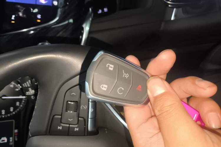 Used Cadillac XT6 2022 2.0T Six-Seater Four-Wheel Drive Luxury Version
