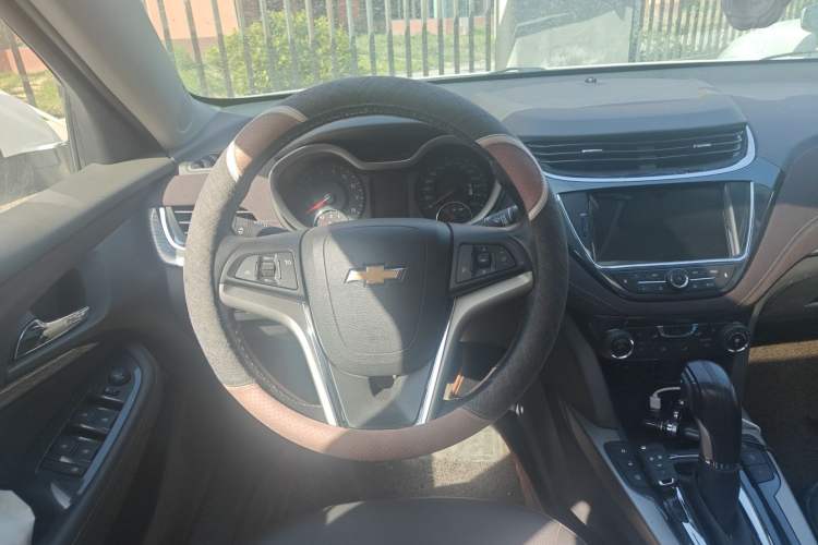 Used Chevrolet Malibu 2018 530T Automatic Luxury Edition Steering Wheel