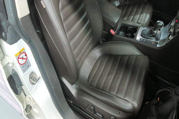 Used Volkswagen FAW-Volkswagen CC 2015 2.0 TSI Ultimate Model Right Front Seat