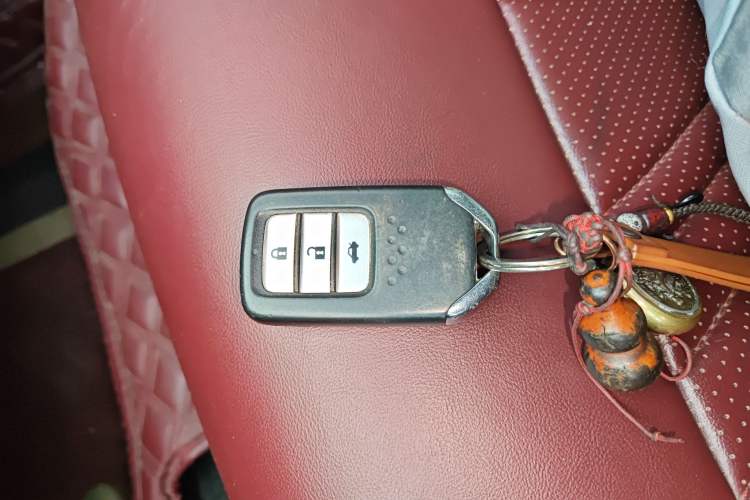 Used Honda Crider 2013 1.8L automatic luxury edition
