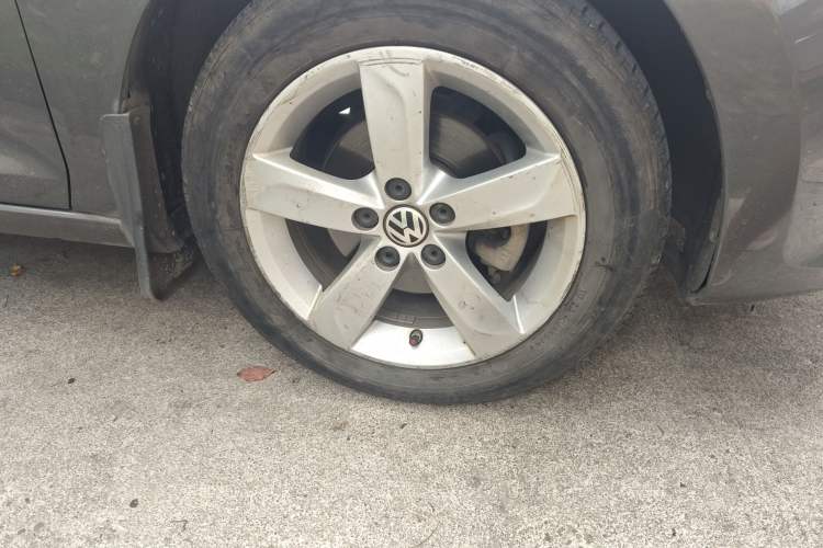 Used Volkswagen Santana 2013 1.6L Manual Comfort Edition
