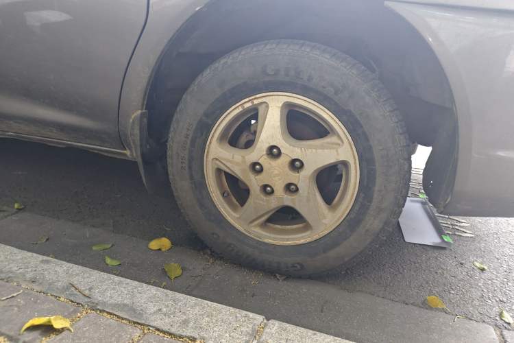 Used FORTHING Lingzhi 2014 M5 QA 2.4L 7-seat Long-wheelbase Luxury Model
