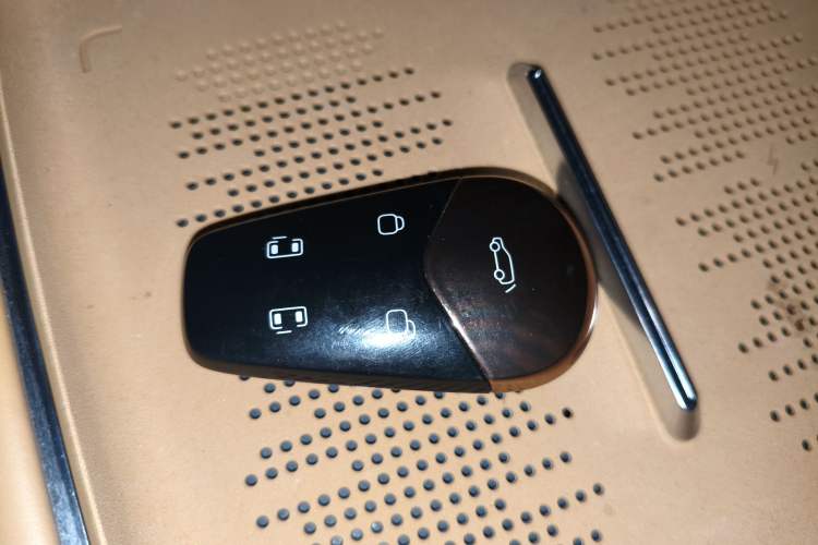 Used VOYAH Dream 2025 PHEV Four-Wheel-Drive Flagship Kunpeng Edition