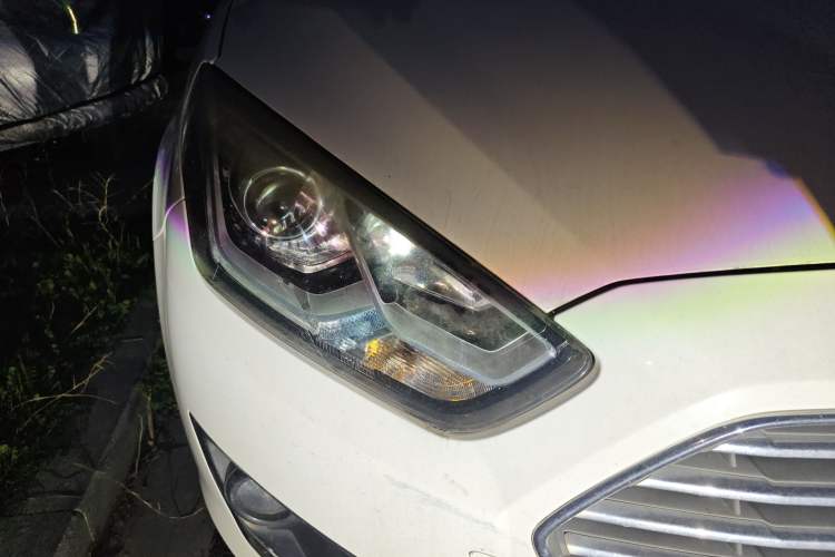 Used Ford Escort 2015 1.5L Automatic Fashion Model
