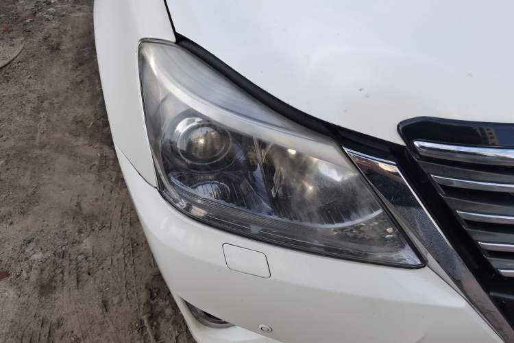 Used Toyota Crown 2012 2.5L Royal Leather Edition
