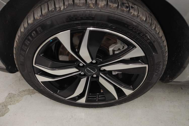 Used SERES SF5 2021 Four-Wheel Drive Freedom Expedition Edition
