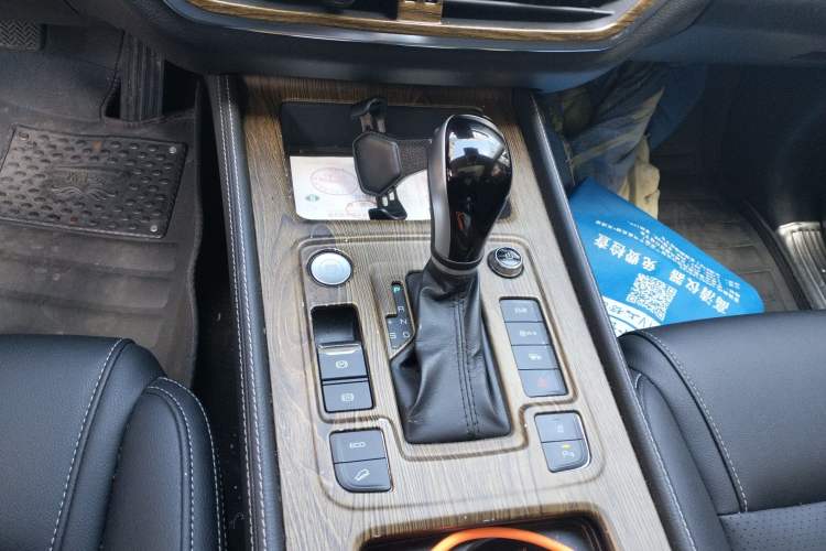 Used BYD Tang 2018 2.0T Automatic SmartConnect Prestige 7-Seater China V Standard
