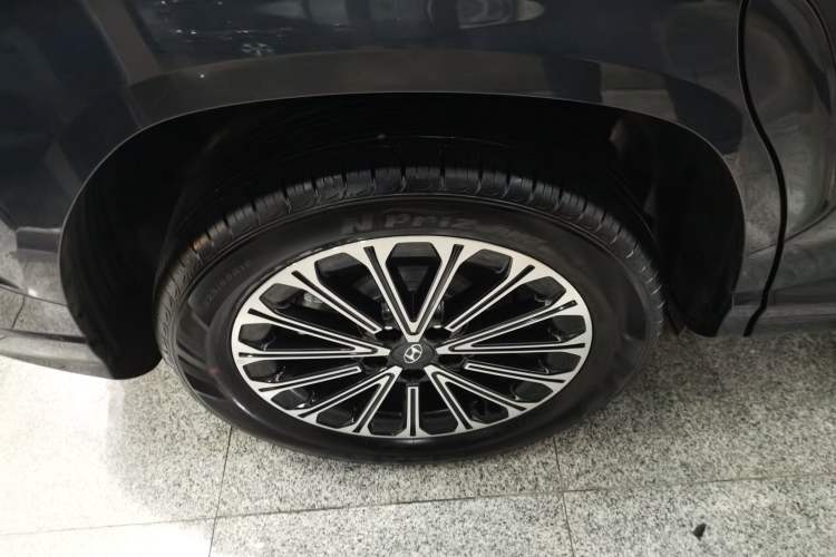 Used Hyundai Custo 2024 270TGDi LUX Prestige Edition
