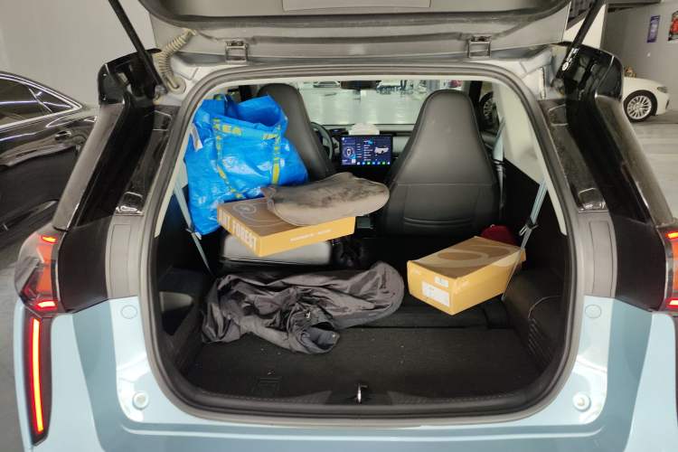 Used Chery New Energy Boundless Pro 2022 301km "Divine Beast" Version with Lithium Iron Phosphate Trunk