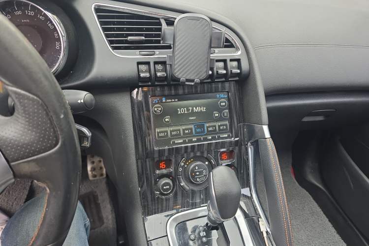 Used Peugeot 3008 2015 1.6THP Roland Garros Edition Audio And AC Panel