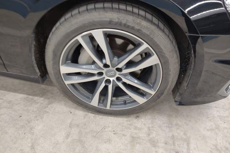 Used Audi A6L 2021 40 TFSI Luxury Dynamic Edition Right Front Wheel Hub