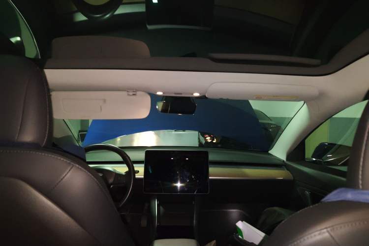 Used Tesla Model 3 2019 Long-Range Rear-Wheel-Drive Version