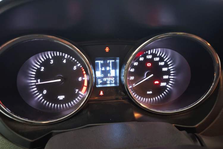 Used HYOSOW S3 2014 1.5L Luxury Version China IV Emission Standard
