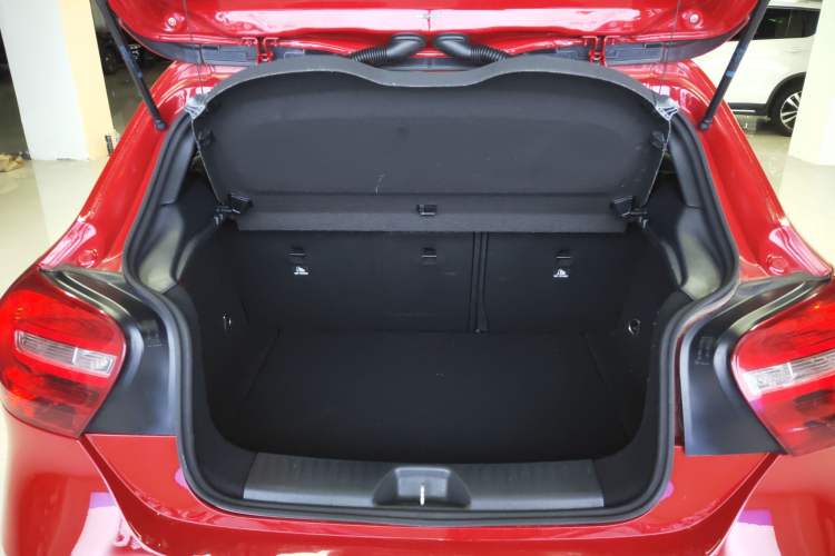 Used Mercedes-Benz A-Class 2013 A 180 Fashion Model Trunk