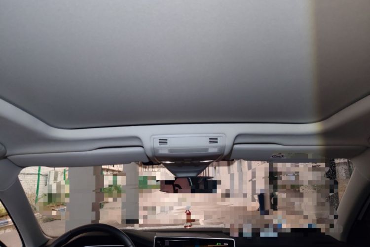 Used Volkswagen Tayron 2023 330TSI Two-Wheel-Drive Luxury Plus Advanced Version Headliner