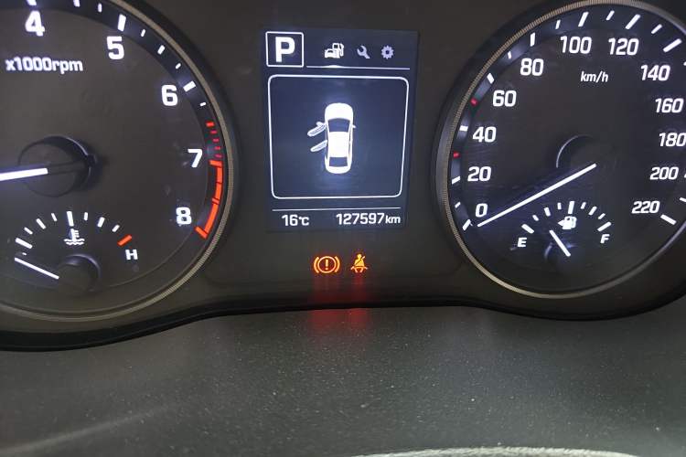 Used Hyundai Verna RV 2017 1.4L Automatic Sport Version National Emission Standard V
