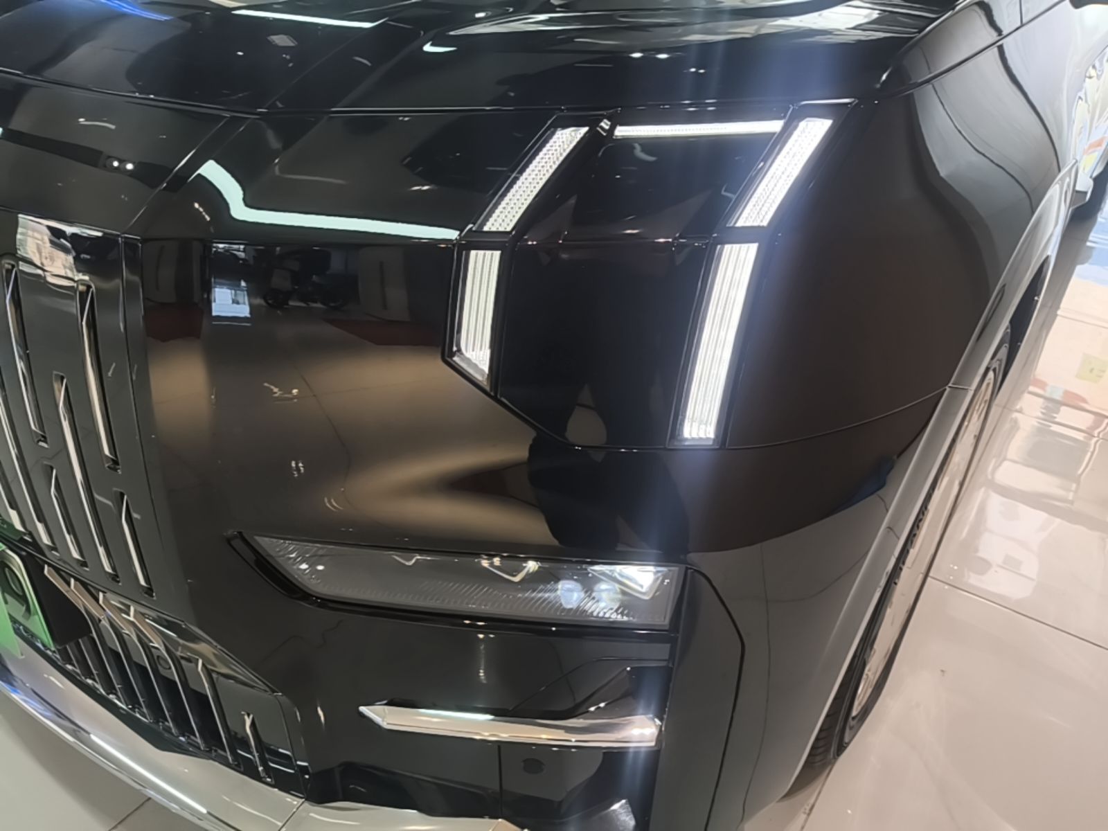 Zeekr 009 2024 GAC Trumpchi — снимка 8