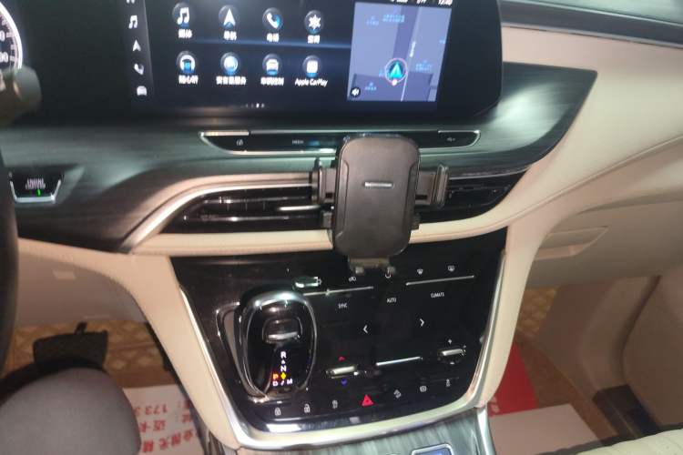 Used Buick GL8 2022 ES Landtrek 653T Comfort Edition