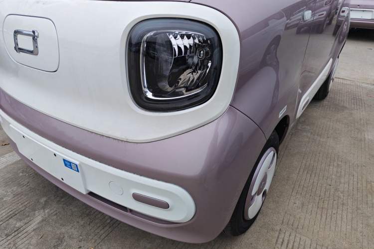 Used Bestune Pony 2026 Model 222km Cute Horse Plus Left Front Headlight