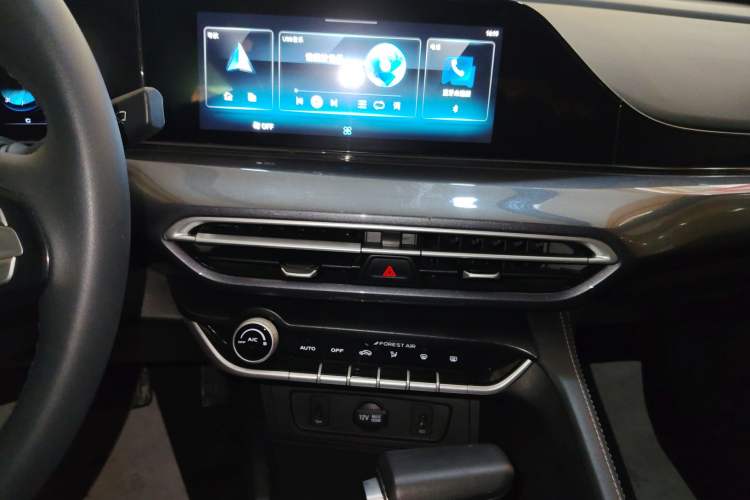 Used CHANGAN Eado 2020 PLUS Million Edition 1.6L GDI CVT Luxury Model Audio And AC Panel
