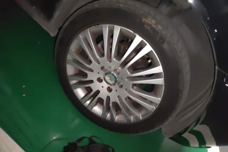 Used Mercedes-Benz Viano 2013 3.5L Haoci version Exterior 7