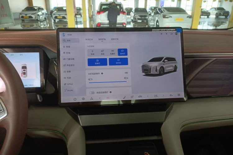 Used BYD Xia 2025 DM-i 1.5T 180km Excellence Model
