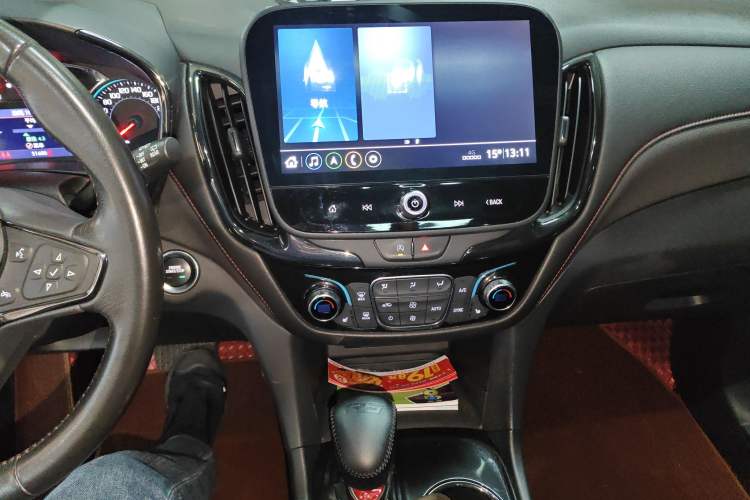 Used Chevrolet Equinox 2022 Mild Hybrid 550T RS Smart Boundary-Setting Edition Audio And AC Panel