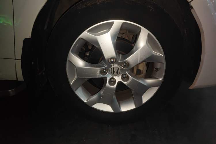 Used Honda Crosstour 2012 2.4L Luxury Edition Right Front Wheel Hub