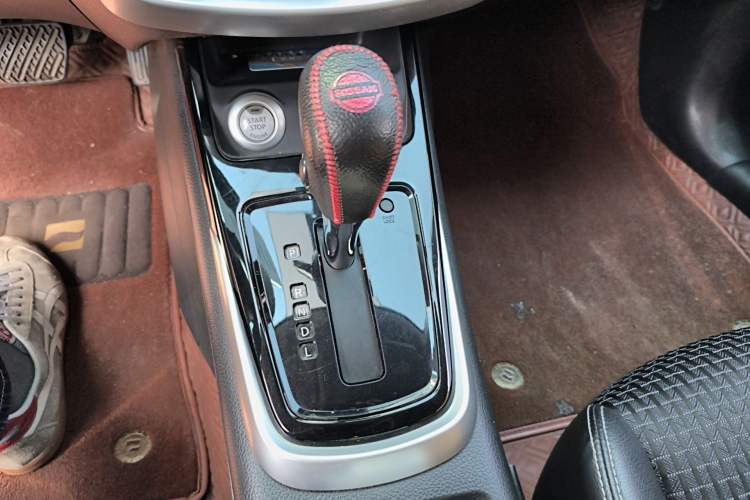 Used Nissan Tiida 2019 1.6L CVT Smart Drive Version China VI Standard Gear Lever