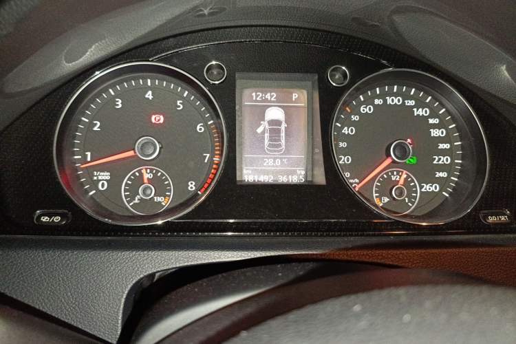 Used Volkswagen Magotan 2012 Revised 1.8TSI Luxury Version Instrument Cluster