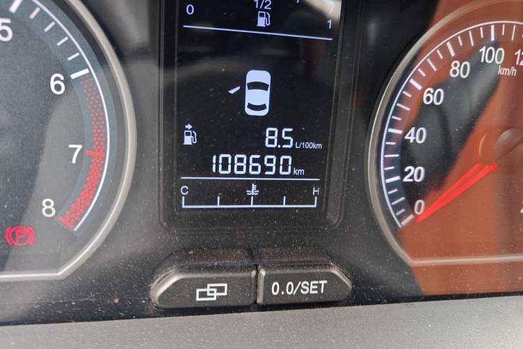 Used FORTHING Joyear X5 2013 1.6L Manual Luxury Model China IV Standard